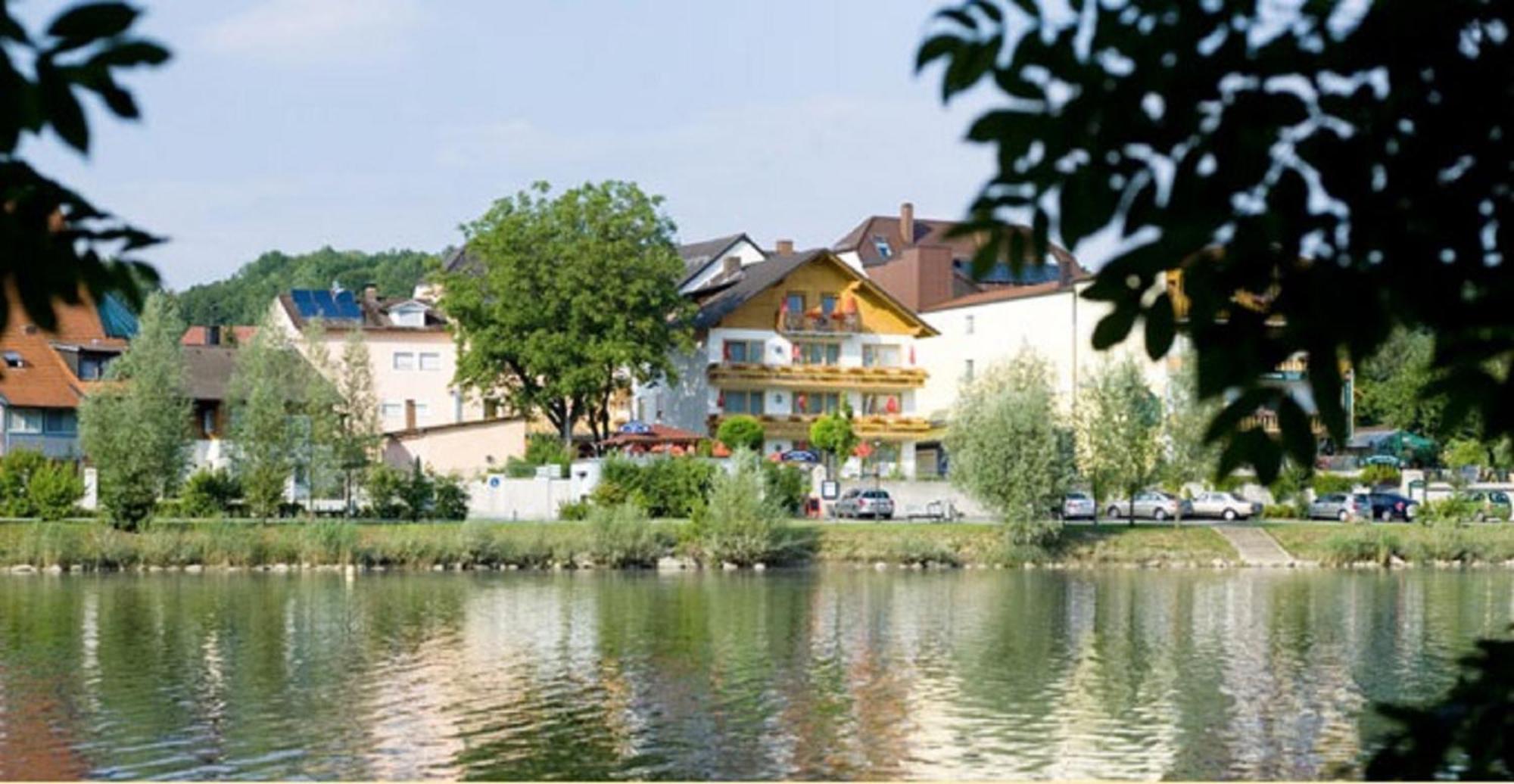 Landgasthof Moser & Restaurant Bootshaus Windorf  Dış mekan fotoğraf